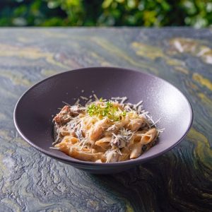 Alfredo with meat